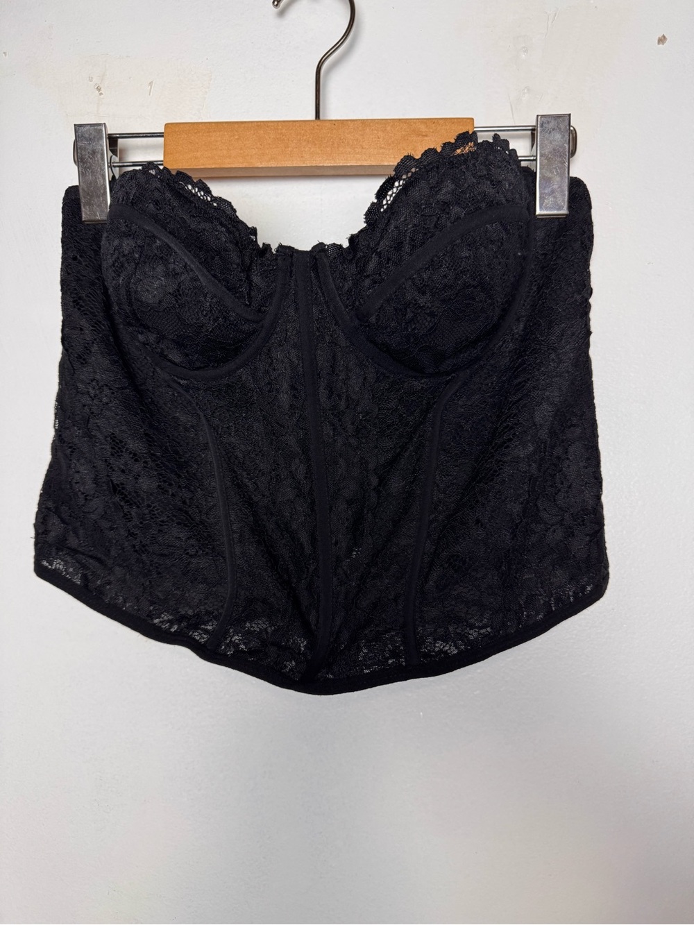 Garage black lace bustier crop top size-Large